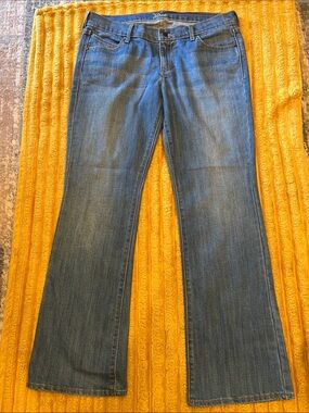 Women's Classic Regular Medium Blue Flare Jeans - Wide Leg